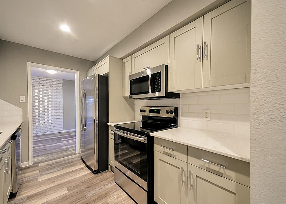1st image of 13154 Trail Hollow Dr #3154