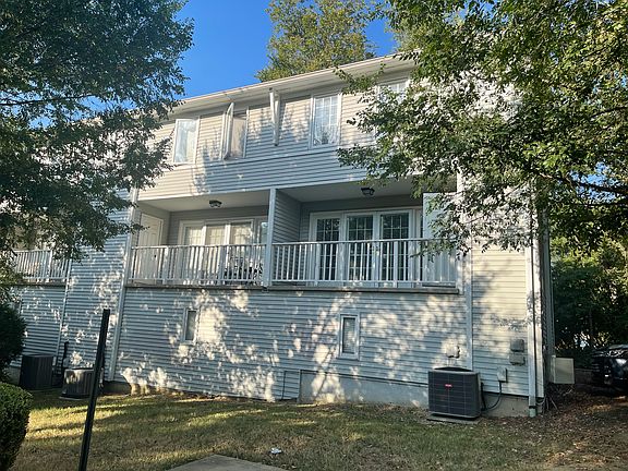 Balcony leading in to Great Room