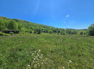 Crystal Brook Ln, Tazewell, VA 24651