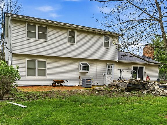 4th image of 8641 Easton Dr NW