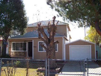 4400 10th Ave, Sacramento, CA, 95820