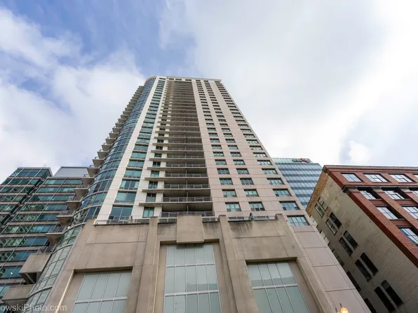 125 S Jefferson St #1204, Chicago, IL 60606