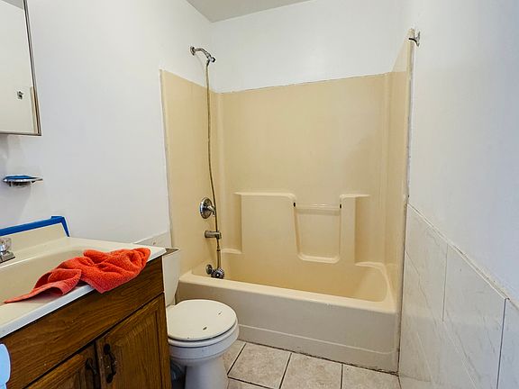 5th image of 528 Beach 32 St #3Q