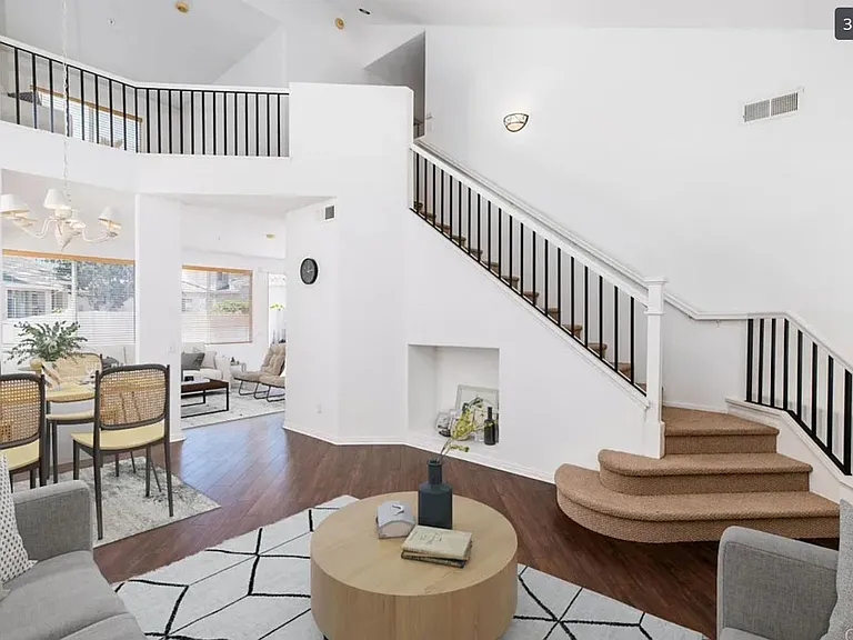 2065 Bravado St — Photo 3
