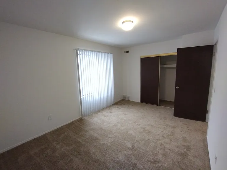 Charter Oaks Apartments — Photo 225