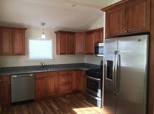 9 Franklin St, Holliston, MA 01746