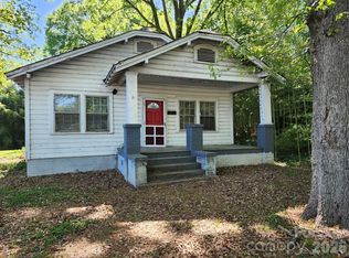209 W 1st St, Lowell, NC 28098