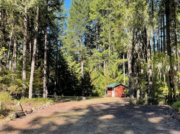 20 Oxbow Place, Hoodsport, WA 98548