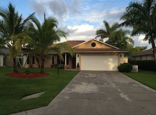 976 Hidden Terrace Rd, Naples, FL 34104