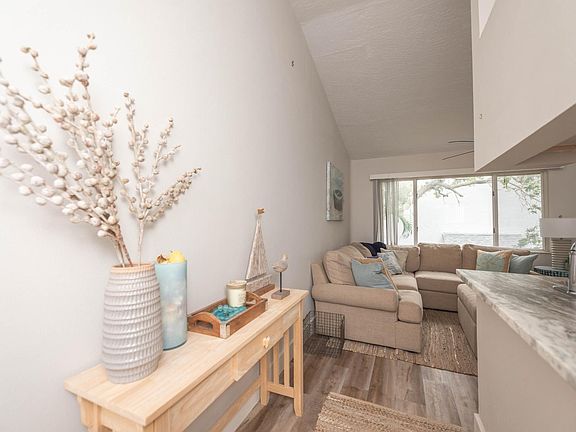 5th image of 119 Ocean Park Ln