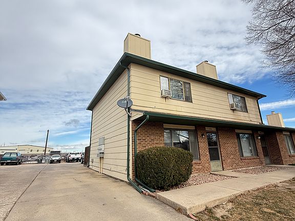 2nd image of 1230 Holly Ave #1234