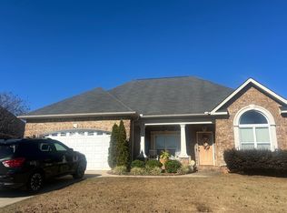412 Hunts Landing Dr, Kathleen, GA 31047