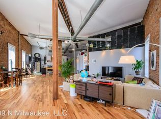 401 N Milwaukee Ave APT 3, Chicago, IL 60654