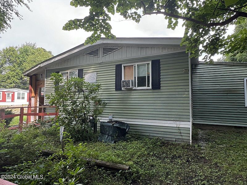 2nd image of 107 Holly Lane