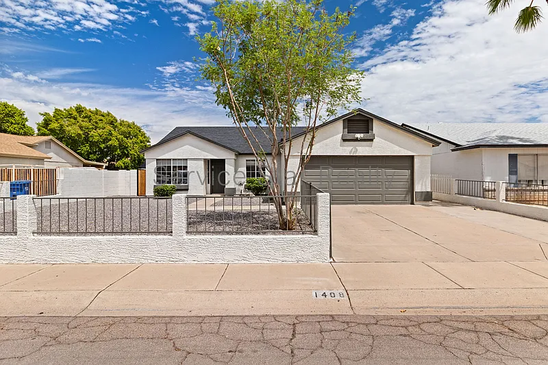 1408 E Carson Rd