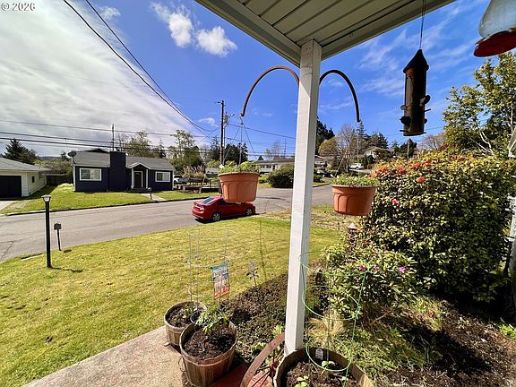 4th image of 2188 Lombard St