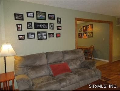 Liv room to open dining area