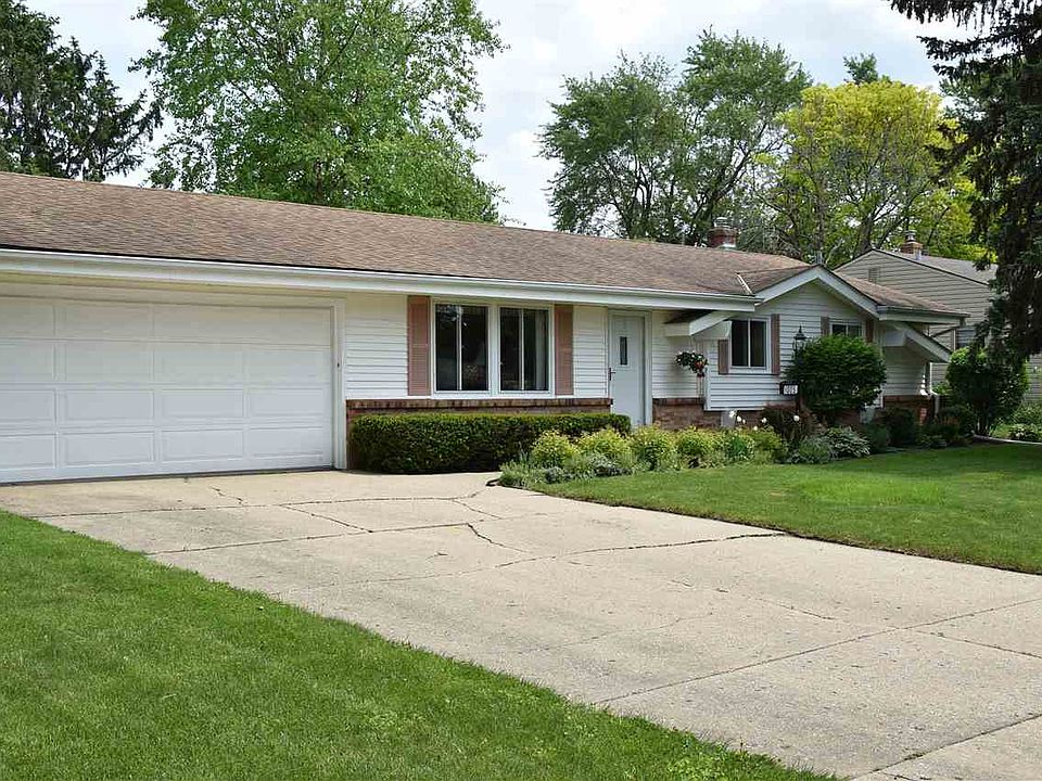 1st image of 1005 Oakmont Pl