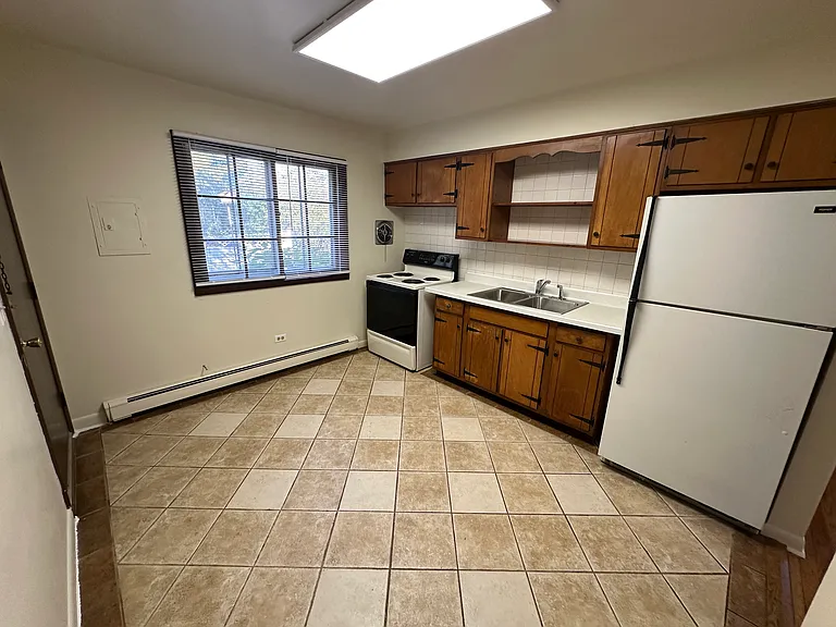 516 Lake Ave #2 — Photo 9