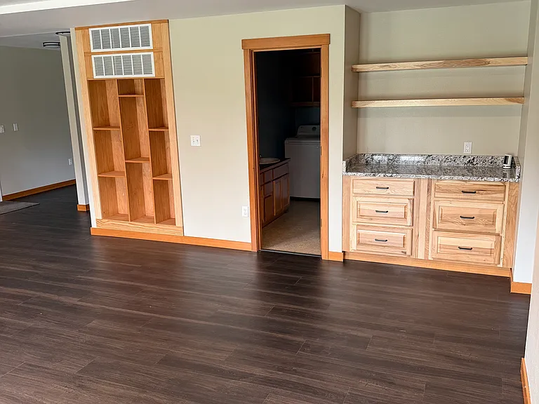 Bayview Rd — Photo 13