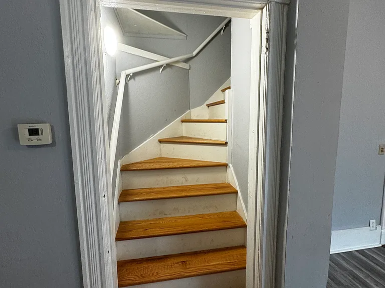 Edmund Ave — Photo 8