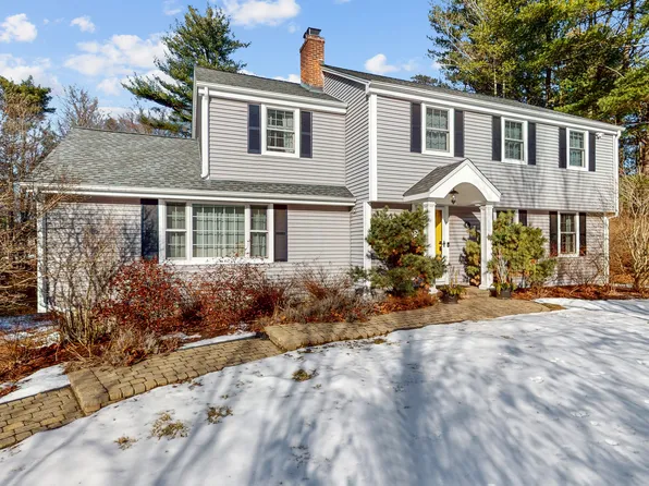 6 Arrowhead Drive, Simsbury, CT 06092