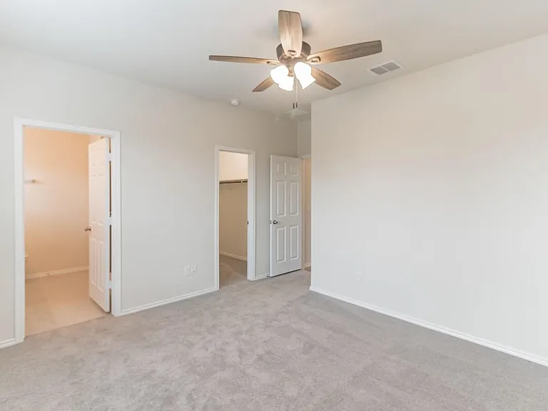 804 Cormorant St — Photo 20