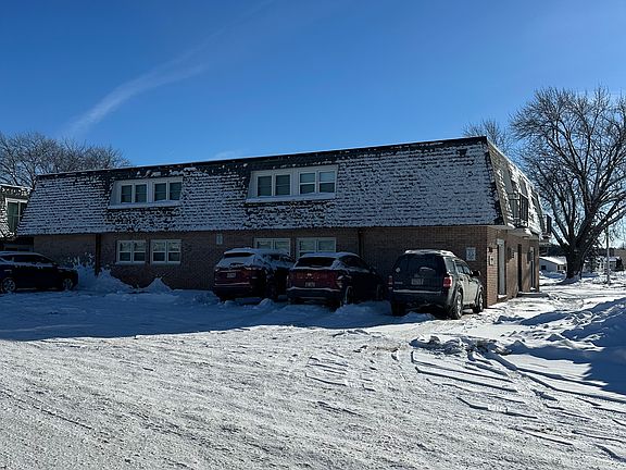 3rd image of 2703 Thomas Dr APT 8