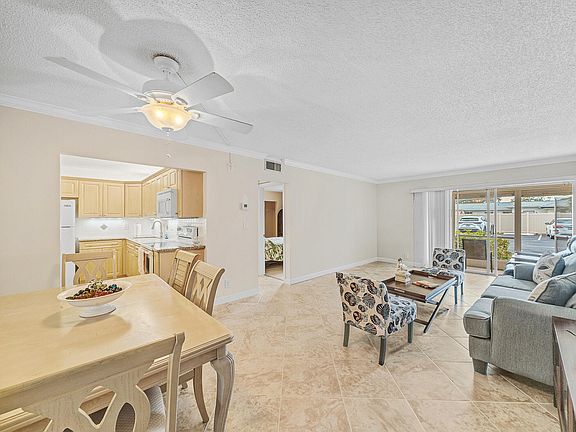 3rd image of 959 SE 2nd Avenue #118