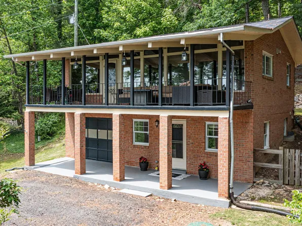 1902 Gore Dr, Haymarket, VA 20169