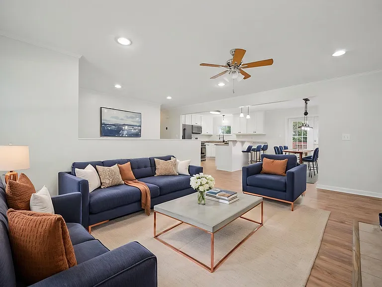 412 Nicewood Dr — Photo 3