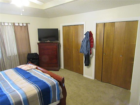 5th image of 1106 Kathy Ln