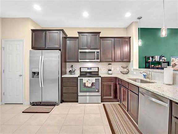 4th image of 715 Artisan St #52