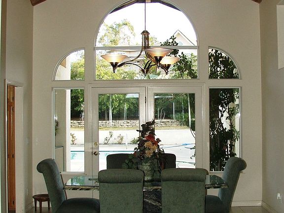 4th image of 5984 Oakhill Dr