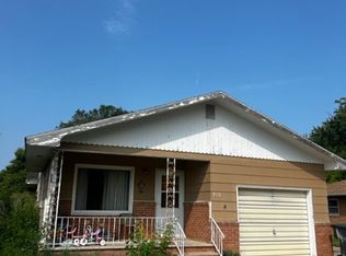 310 Labarre St, Gibbon, NE 68840