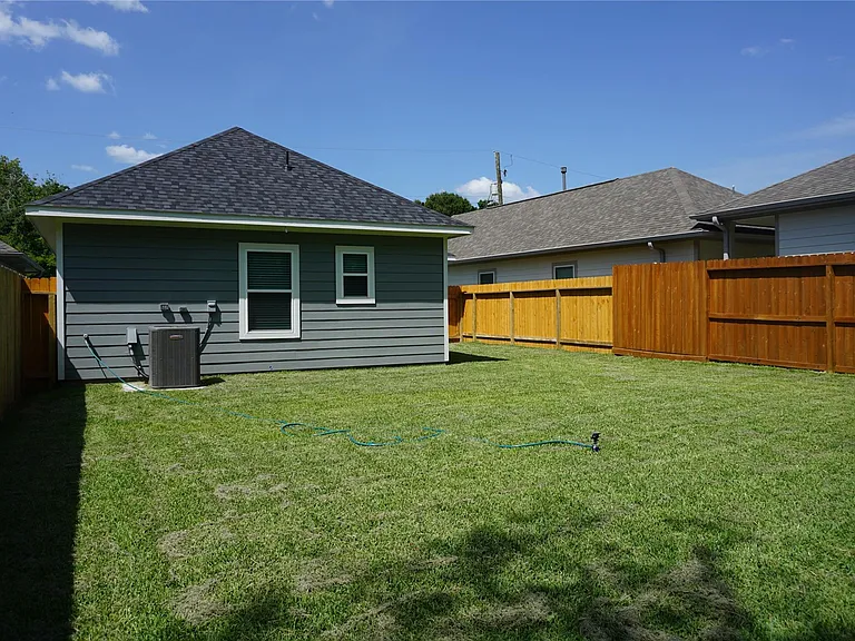 11872 E Gate Dr — Photo 23