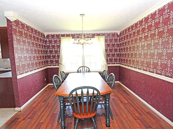 5th image of 161 Black Oak Dr