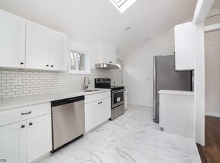 527 Pocasset Rd, Highland Lakes, NJ