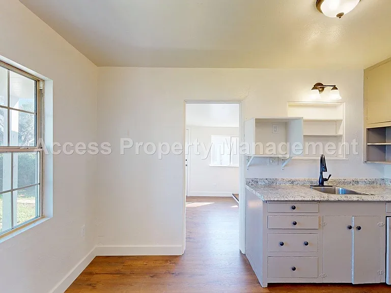 124 Walden St — Photo 7