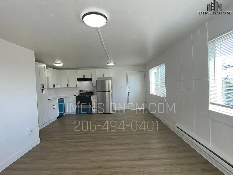 Christine Apartments — Photo 7