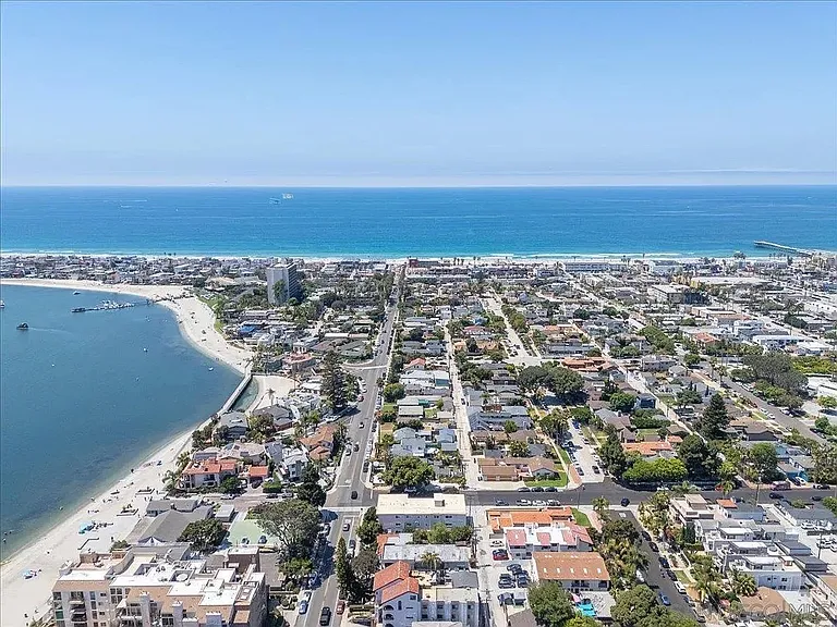 1102 Pacific Beach Dr — Photo 39