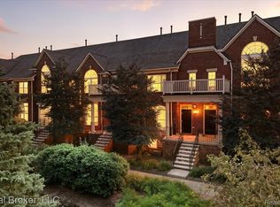 1546 Devon Ln, Troy, MI
