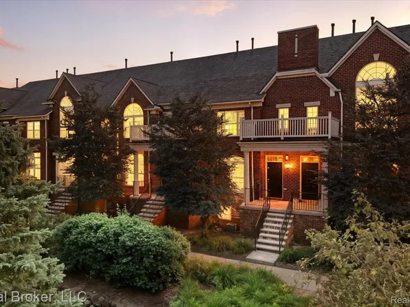 1546 Devon Ln, Troy, MI 48084