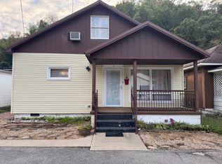 513 1st Ave, West Logan, WV