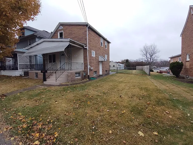 3728 Essex Ave — Photo 16