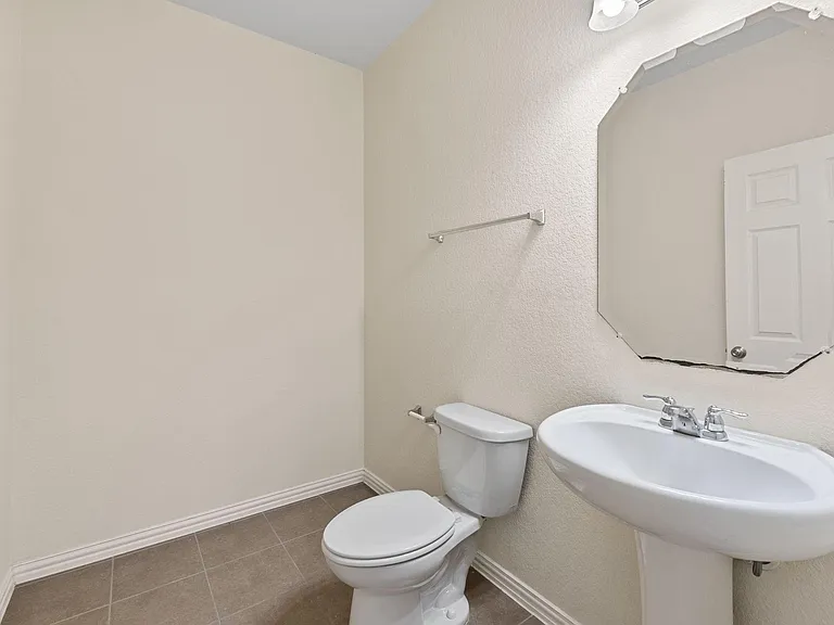20017 Ploughshores Ln — Photo 14
