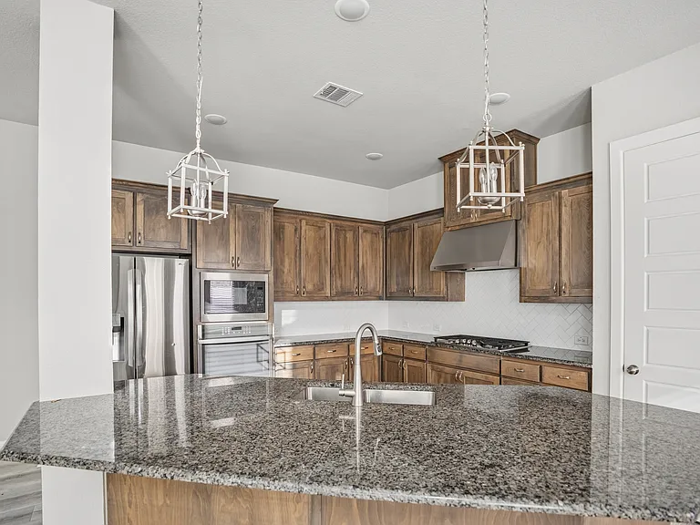 1621 Rose Willow Way — Photo 12