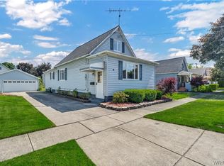 17 8th Ave, North Tonawanda, NY 14120