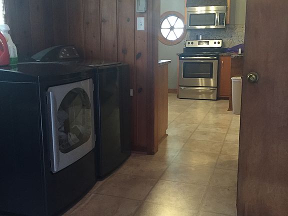 Mud room/laundry room