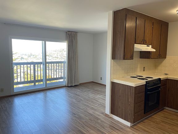 5th image of 130 Acadia St APT 8